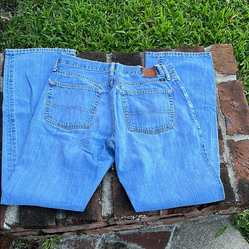 Lucky brand "181 relaxed straight" distressed blue jeans size 31 - Picture 1 of 7